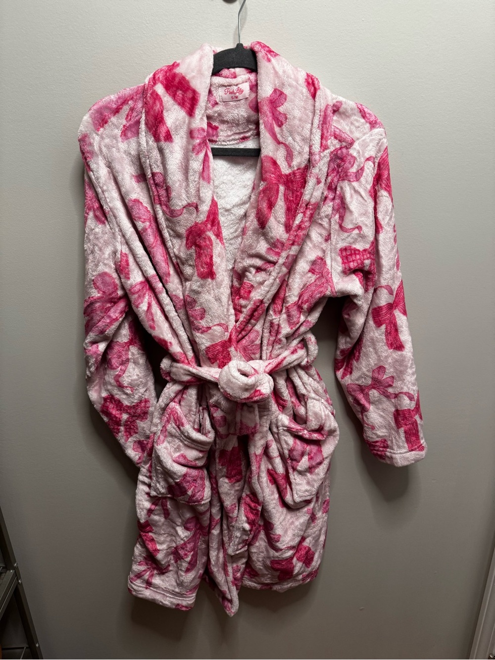 Pink Lily Pink & White Bow Plush Robe